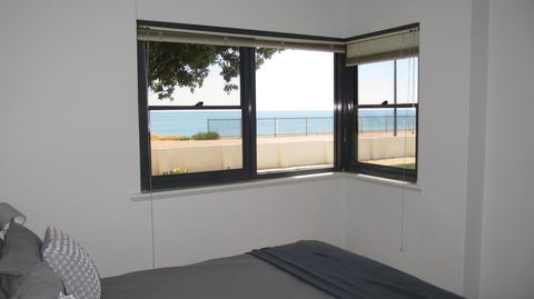 The Somerton Beach Retreat - Darwin Holiday 1
