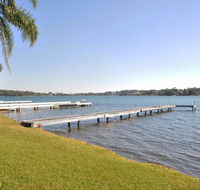 The Studio on the Lake  Fishing Point Lake Macquarie - honestly put the line in and catch fish - Darwin Holiday