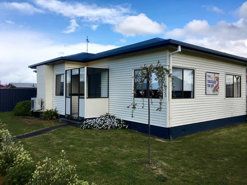 The Tickled Trout - Darwin Holiday 1