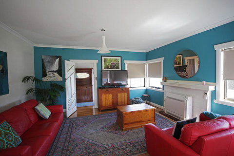 The Tickled Trout - Darwin Holiday 0