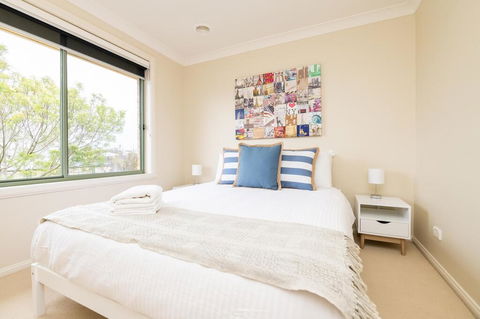 The Tinnock Entertainer Large & Comfy + Wifi - Darwin Holiday 2