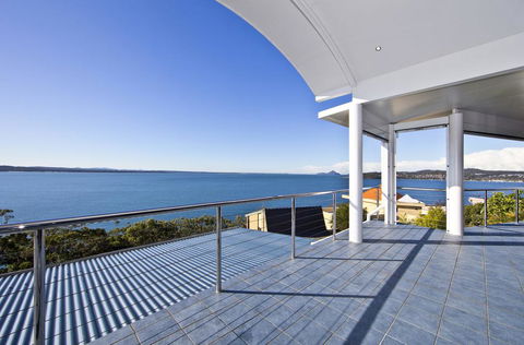 The Ultimate Ocean View - A Luxury Home - Darwin Holiday 1