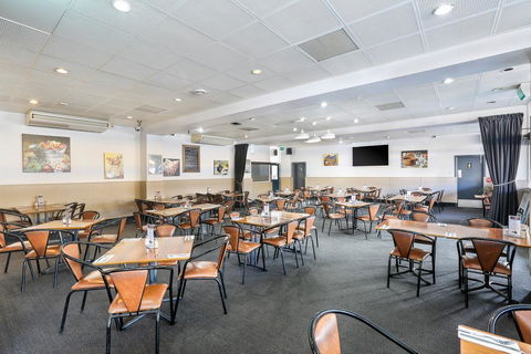 The Union Club Hotel - Darwin Holiday 1