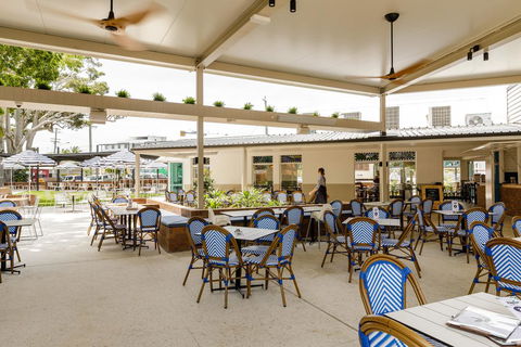 The Waterloo Bay Hotel - Darwin Holiday 2