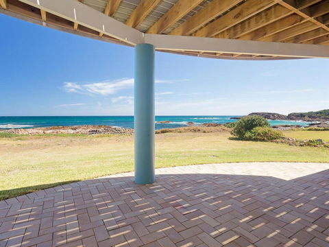The Whale Watcher', 1/6 Birubi Lane - Waterfront Unit With Stunning Views, Level Access - Darwin Holiday 0