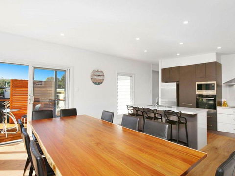 The Wharf House - Budgewoi - Darwin Holiday 0