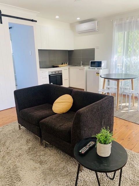 The White Picket Fence - Darwin Holiday 3