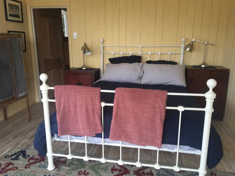 The Woolshed And Farmhouse Blue, Bruny Island - Darwin Holiday 2
