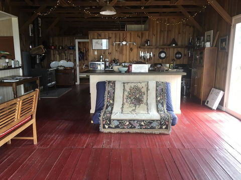 The Woolshed And Farmhouse Blue, Bruny Island - Darwin Holiday 1