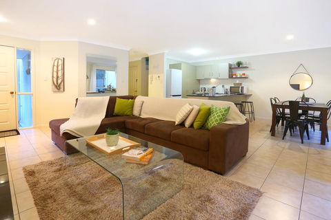 Theme Park HolidayTownhouse - Darwin Holiday 2