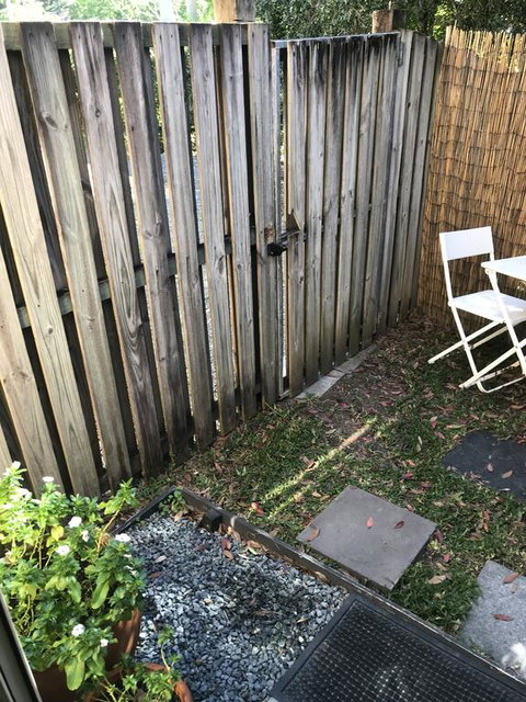 Theme Park Stay - Darwin Holiday 2