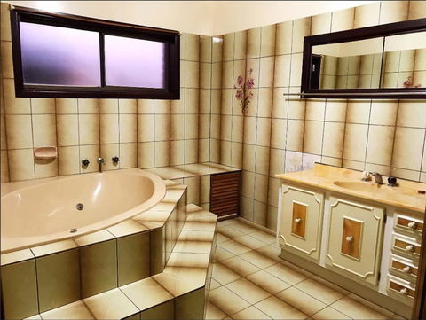Thomastown Antique House En-suite Room - Darwin Holiday 1
