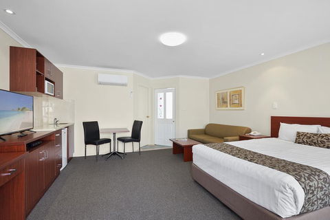 Thunderbird Motel Yass - Darwin Holiday 1