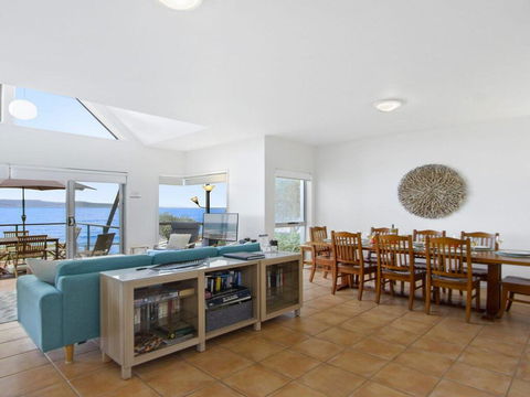 Tilbury Breeze - Ocean Views, Comfort And Style - Darwin Holiday 3