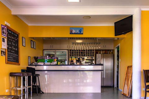 Tin Can Bay Marina Villas - Darwin Holiday 1