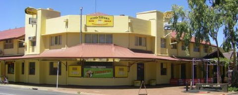 Todd Tavern - Darwin Holiday 1