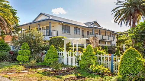 Tokelau 3 - Tuncurry Townhouse - Darwin Holiday 0