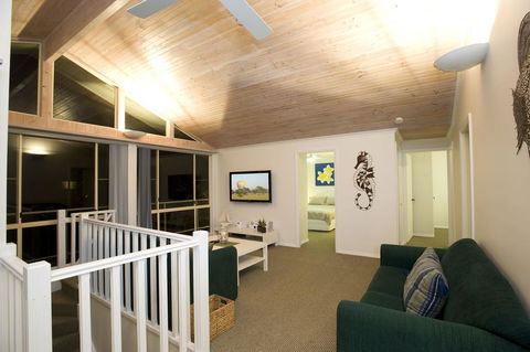 Tomaree 18 - Baybreeze - Shoal Bay - Darwin Holiday 2