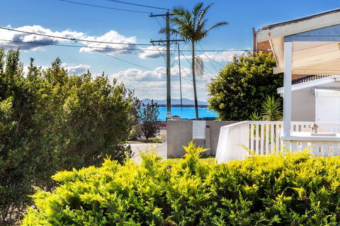 Tomaree Road, 16 - Darwin Holiday 1