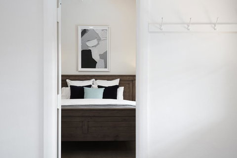 Tomfoolery Winemaker's Cottage Barossa Valley - Darwin Holiday 0