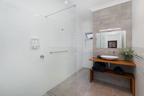 Toms Cottage - Wilgowrah -A Country Escape - Darwin Holiday 3