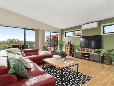 Tootgarook Treasure - Darwin Holiday 1