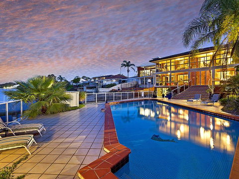 Toukley Waterfront House - Darwin Holiday 0