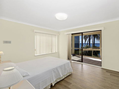 Toukley Waterfront House - Darwin Holiday 1
