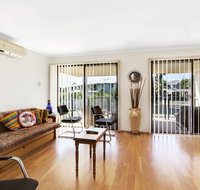 Townhouse in the heart of Port Stephens - Darwin Holiday