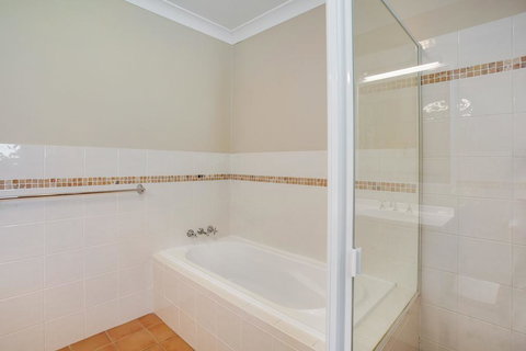 Townhouse On Tomaree - Central To CBD - Darwin Holiday 2