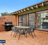 Townhouse 9 'Bay Parklands' 2 Gowrie Ave - pool views  tennis court - Darwin Holiday