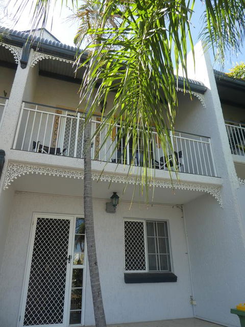 Townsville Terrace - Darwin Holiday 1
