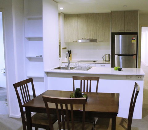 Tranquil, Relaxing Forrest Style Apartment - Braddon CBD - Darwin Holiday 1