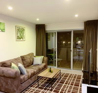 Tranquil Relaxing Forrest Style Apartment - Braddon CBD - Darwin Holiday