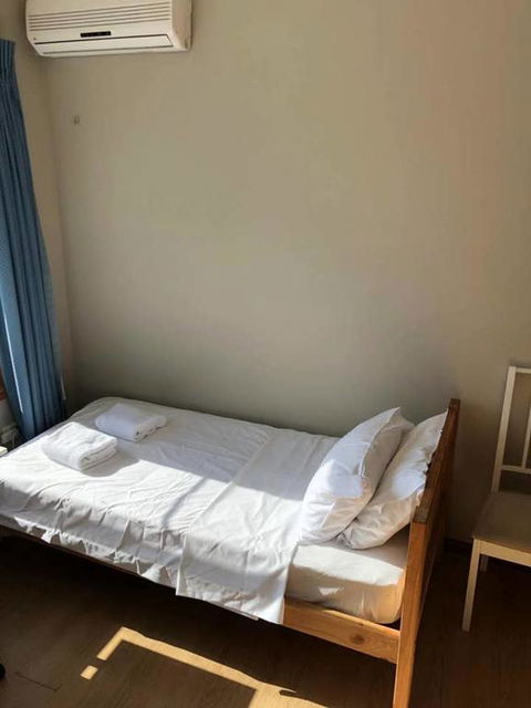 Traveler's Affordable Studio Unit (Beverly Hills) - Darwin Holiday 3