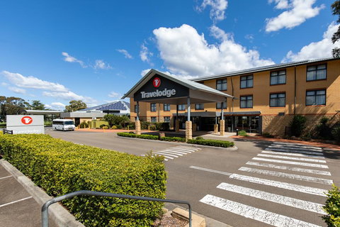 Travelodge Hotel Blacktown Sydney - Darwin Holiday 0