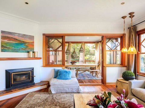 Treetops - Elegant, Inviting, Designer, Cedar Home - Darwin Holiday 0