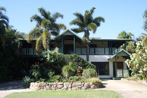  Darwin Holiday