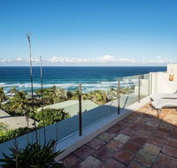 Tuscan inspired townhouse minutes from the beach - Darwin Holiday