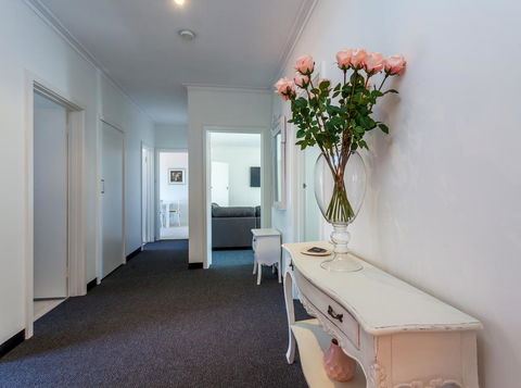 Twelve Errard - Darwin Holiday 2