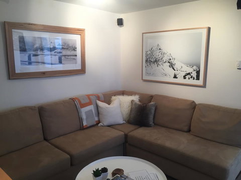 Twin Towers 504 B - Darwin Holiday 3