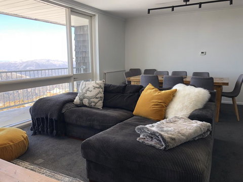 Twin Towers 701A - Darwin Holiday 3