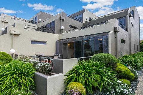 Two Bays Apartments, Australia - Darwin Holiday 2