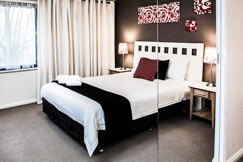 Two Bedroom Apt Next To Perth CBD With Parking. - Darwin Holiday 1
