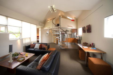 TWOFOURTWO Boutique Apartments - Darwin Holiday 0