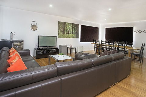 Twynam House - Jindabyne - Darwin Holiday 1