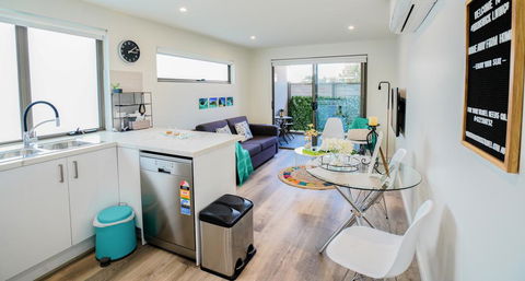 U101 Brunswick Living Brand New Deluxe Balcony Apartment Close To Airport And CBD - Darwin Holiday 0