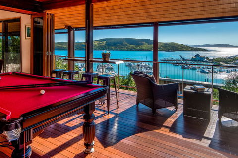 Uisce Luxury Holiday House With Jacuzzi Pool Table Cinema Premium Foxtel And Two Buggies - Darwin Holiday 0