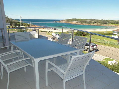Ultimate Beach House' 19a Graham Street - Views , Peace & Quiet - Darwin Holiday 0