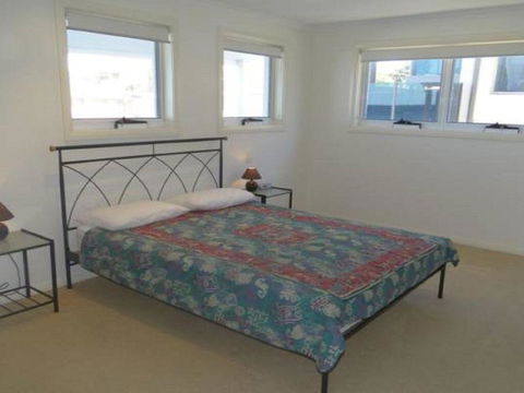Ultimate Beach House' 19a Graham Street - Views , Peace & Quiet - Darwin Holiday 1